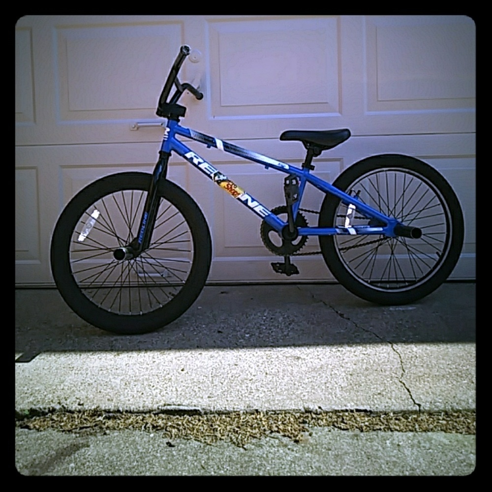 Redline blue bmx bike (removrd break and grips)